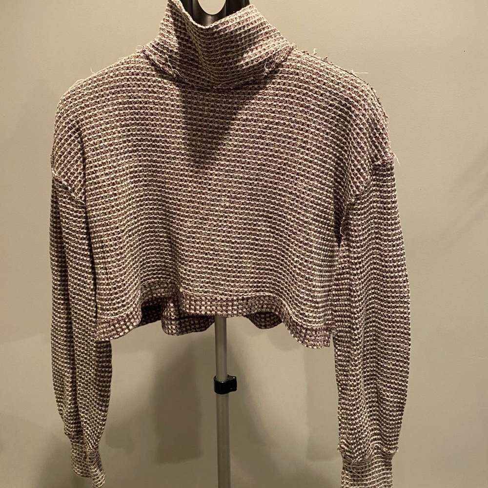 Free people cropped sweater, size M